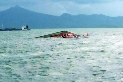 Nigeria: boat capsizes, at least 100 dead