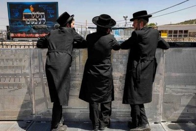 لوفيغارو: مسيحيون في القدس ضحية “بصق” من قبل اليهود الأرثوذكس