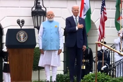 Biden's new gaffe during the performance of the anthem of India