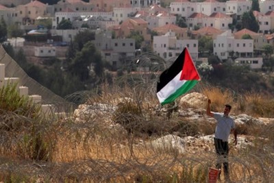 بعد العجز عن احتواء المقاومة...الکيان الصهيوني يخطط لاحتلال الضفة الغربية