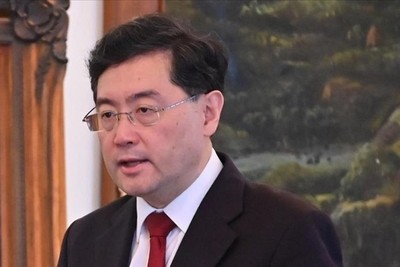 The head of the Chinese Foreign Ministry said that Beijing and Moscow play an important role in ensuring global peace and development.