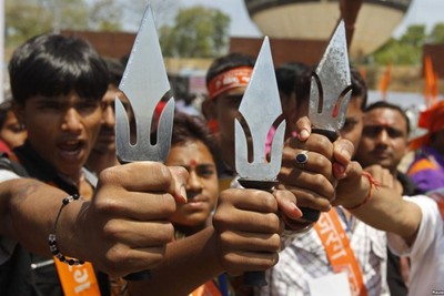 Hindu extremists set fire to mosque and shot dead Imam in Haryana, India