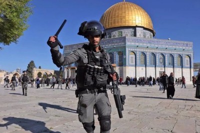 Human rights group: Israel tries to make al-Quds Jewish by arresting and kicking out Palestinians.