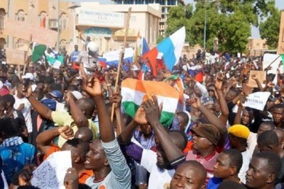 Niger, demonstration against foreign interference: "ready to defend our country"