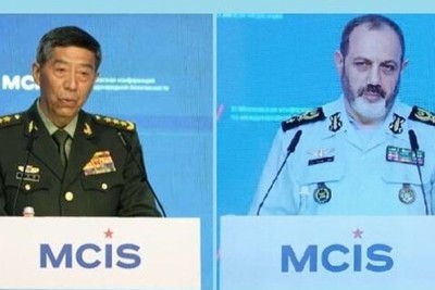 وزير الدفاع الصيني يؤكد استعداد بلاده لتطوير العلاقات العسكرية مع ايران
