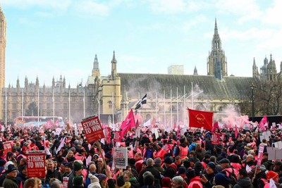 The Strike: A Junior Doctor's First Job Mission in the UK