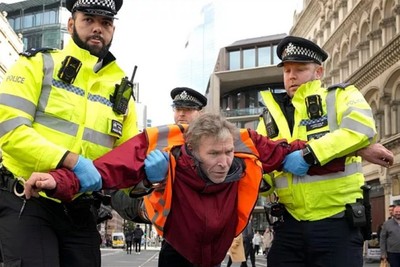 UK police to make it easier to fire corrupt and incompetent officers