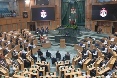 نواب أردنيون يطالبون بطرد سفير إسرائيل