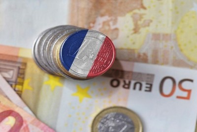 French public debt breaks record