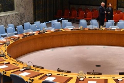 Hold an emergency Security Council meeting on developments in Palestine