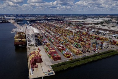 Страны предпочитают торговлю внутри своих блоков