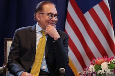 Malaysian PM Admits Losing to Indonesia in Border Infrastructure Development