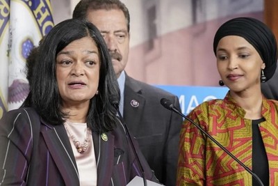The demand of some representatives of the US Congress to respect the Zionist regime international law.