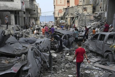 The lack of water in Gaza has become a matter of life and death for more than 2 million inhabitants.