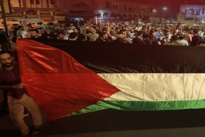 حشود عراقية تتوافد إلى الحدود الأردنية