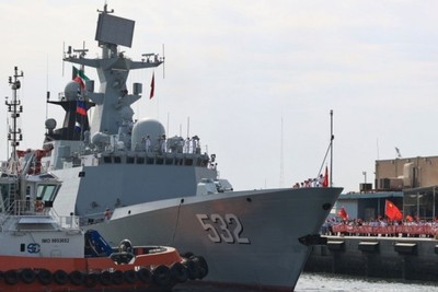 Six Chinese warships operating in West Asia