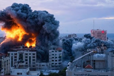 More than 300 airstrikes on Gaza in just one day and night