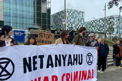 Massive anti-Zionist demonstrations in Paris