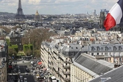 انتهاك حرية التعبير وحقوق الإنسان في فرنسا