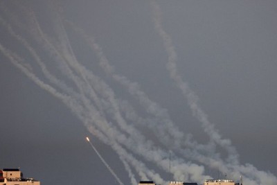 قتلى جنود الاحتلال إلى 315 والأسرى 240 … المقاومة تدكّ المدن المحتلة والمستوطنات بالصواريخ