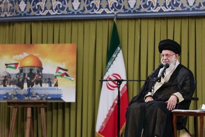 الإمام الخامنئي: النصر النهائي سيكون حليف الشعب الفلسطيني 