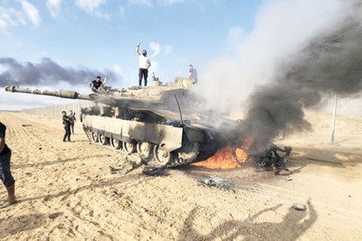 Destruction of a Zionist tank by the Palestinian resistance