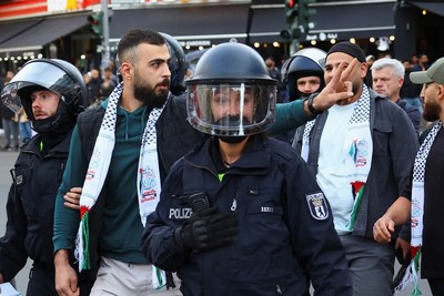 ألمانيا… ضغوطات من الشرطة على المظاهرات الداعمة لفلسطين