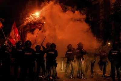 Spain: mega protest against amnesty: clashes and arrests in Madrid