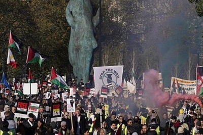 اعتقال 232 متظاهرا خلال مسيرة حاشدة في لندن مؤيدة لفلسطين