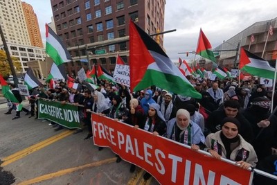Thousands of Americans protest against Biden's policies