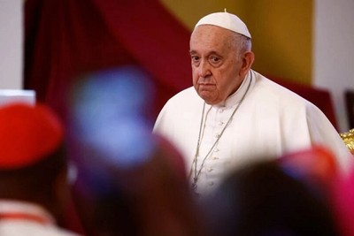 Pope: War is beneficial only for weapons manufacturers