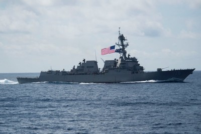 Chinese military ``removed a US ship that had illegally entered its territorial waters''