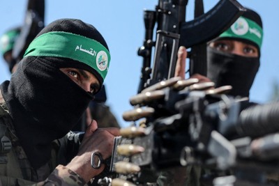 Former French Ambassadors: Eliminating Hamas Is an Illusion