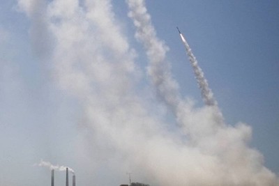 Responding to Israeli attacks, Al Qassam Brigades attack Zionist district