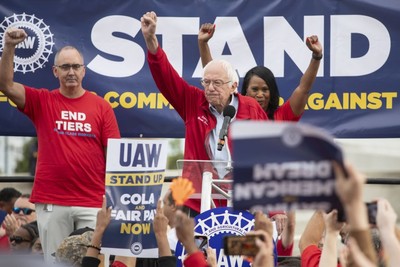 Sen. Bernie Sanders: US should back union movement ‘to save the middle class’