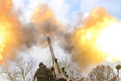 Russian Military Thwarts Ukrainian Drone Attack on Moscow