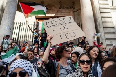 "أسماء الشهداء الأطفال في غزة".. تفاعل مع منشورات تناثرت بمركز تسوق فرنسي