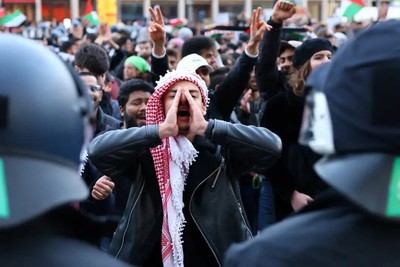 Twelfth week of demonstrations in support of Palestine in Berlin