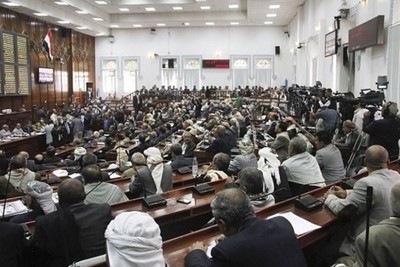 صنعا: با حضور آمریکا و انگلیس در آب‌های یمن به‌عنوان اهداف متخاصم برخورد می‌کنیم