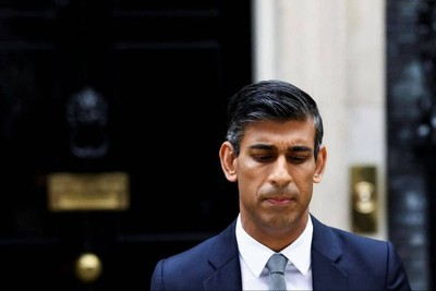 Rishi Sunak's Popularity Plummets: Dark Clouds of Social Discontent Gather Over Britain