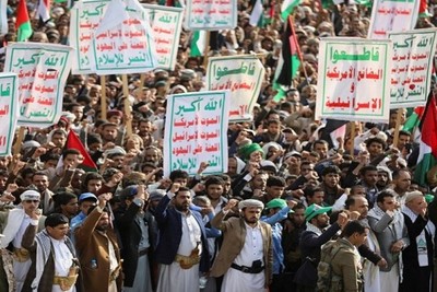 Yemenis support attacks against ships heading to Israel