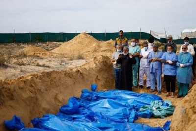 100 bodies of Palestinians stolen by the Israeli army are reburied in a mass grave in Gaza