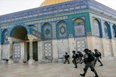Palestinians under the age of 70 were banned from entering the Al-Aqsa Mosque during Ramadan