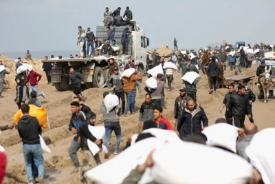 Israel attacks aid shipments to Gaza