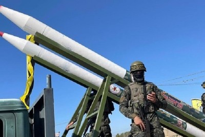 Qassam Brigades hit Zionist positions from Southern Lebanon