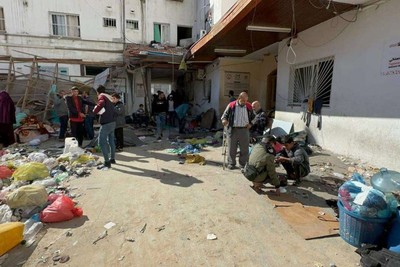 حرب التجويع تفتك بأطفال غزّة.. استشهاد 7 أطفال في مستشفى كمال عدوان نتيجة سوء التغذية