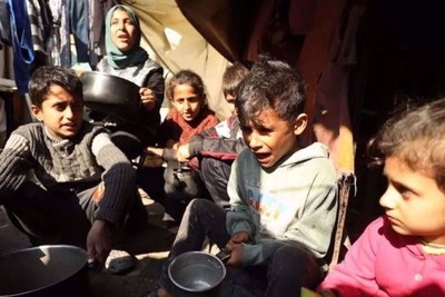 UNRWA warns: Gaza's children are slowly dying in front of the world's eyes