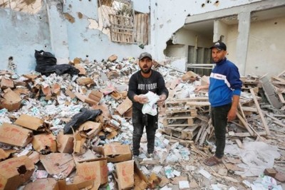 شهداء وجرحى في غارات إسرائيلية على مركز توزيع للمساعدات وسط القطاع وخيم للنازحين في رفح