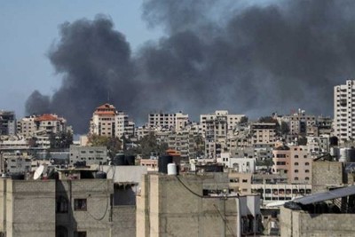 جيش الاحتلال يهدد بقصف وتدمير مباني “الشفاء الطبي” في غزة فوق رؤوس من فيه