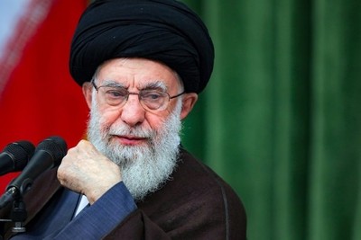 Ayatollah Khamenei calls Farsi poetry media unique, powerful in era of media war
